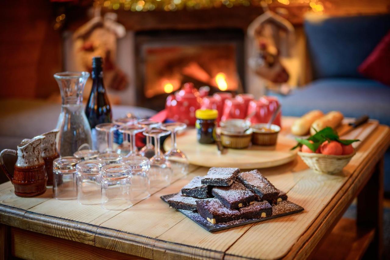 Chalet Himalaya , 10 Person Chalet With 5 Ensuite Bedrooms And Outdoor Jacuzzi In Meribel Centre Екстер'єр фото